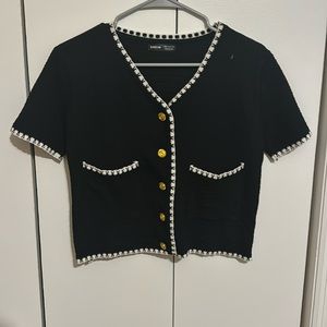 Short Sleeve Buttoned Sweater